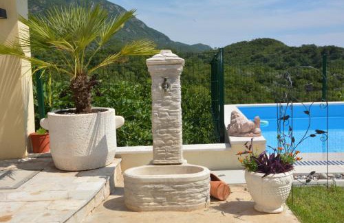 Radanovici Villa | Vila Pelinovo