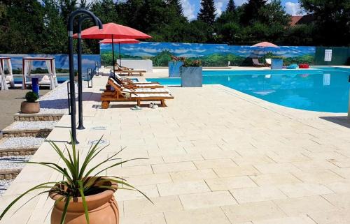 Avrig Bed & Breakfast | Vila Rozalia Garden Gate