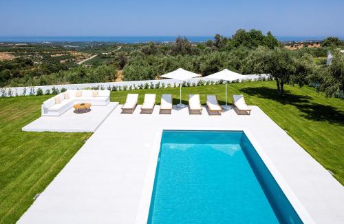 Skouloufia Villa | Vilana White Elegant Villa