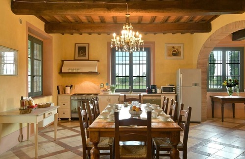 Bibbona Villa | Villa Etrusca with fenced heated pool
