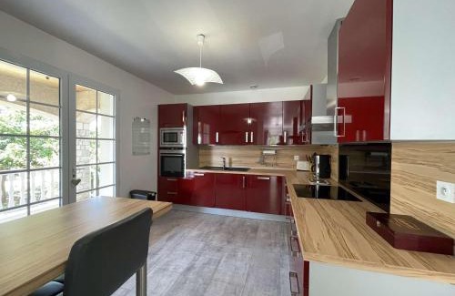 Orgnac-l'Aven House | Villa à Orgnac-l'Aven avec piscine chauffée, 6 pers, jardin clôturé, animaux admis - FR-1-382-127