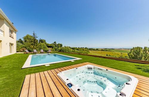 Auterive Villa | Villa 15 personnes - Piscine - Jacuzzi - Clim - Bar - Billard - Cinéma - Vue Panoramique