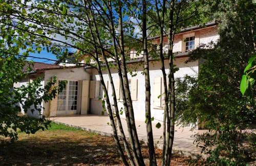 Courcoury House | Villa 168m2 Piscine Parc Arboré pour groupe Famille Amis jusqu'à 10 personnes