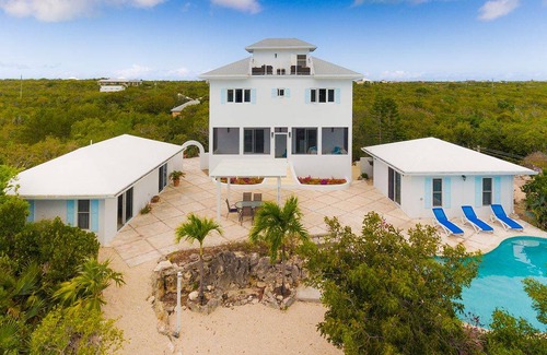 Long Bay Hills Villa | Villa ∙ 2 bedrooms ∙ 4 guests