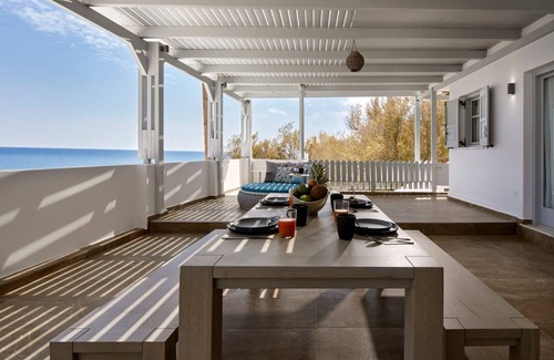 Perissa Villa | Villa ∙ 2 bedrooms ∙ 6 guests