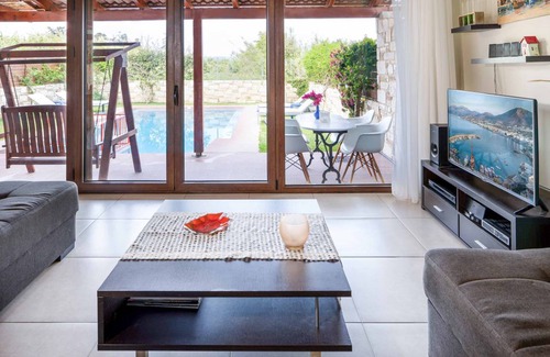 Platanias Town Villa | Villa ∙ 2 bedrooms ∙ 4 guests