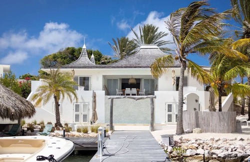 Jan Thiel Villa | Villa ∙ 4 bedrooms ∙ 8 guests