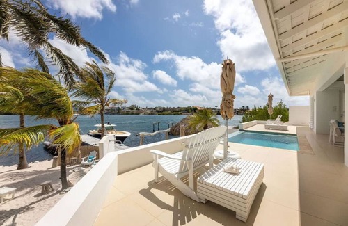 Jan Thiel Villa | Villa ∙ 4 bedrooms ∙ 8 guests