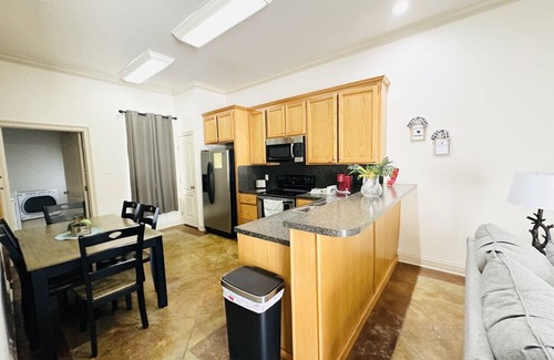Pine Grove Apartment | Villa 5, spacious townhouse in Tickfaw, LA
