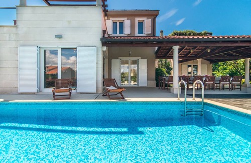 Mirce Villa | Villa ∙ 6 bedrooms ∙ 12 guests