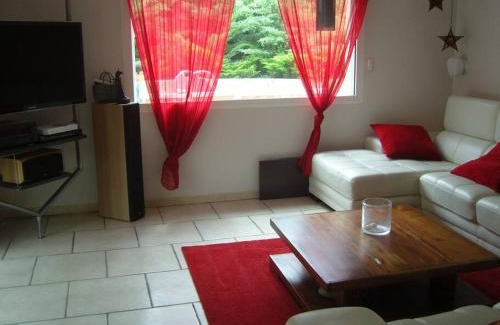 Mouguerre Villa | VILLA 7 personnes, 15 mn de Biarritz, jacuzzi, sauna, piscine, petanque, salle de sport