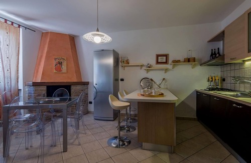 Valtopina Villa | Villa Adriana 10 - Four Bedroom Villa, Sleeps 10