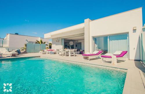 Cumbre del Sol Villa | Villa Aguamarina by Abahana Villas
