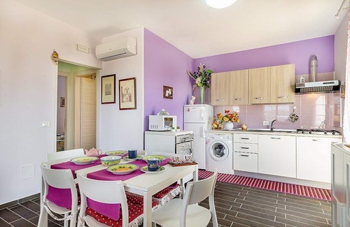 Laureana Cilento House | Villa Albatros B: A characteristic and welcoming independent house surrounded by the greenery, with Free WI-FI.
