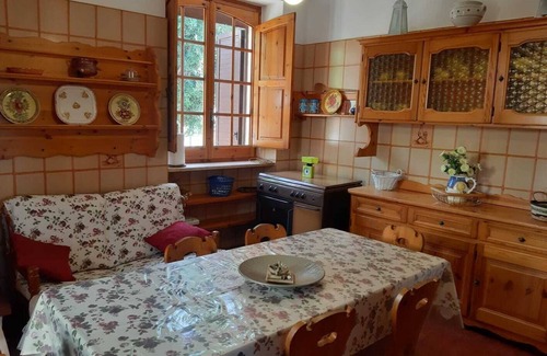 Porto Tricase Apartment | Villa Aliaksandra swimming pool and garden in Tricase Porto. In front of the sea