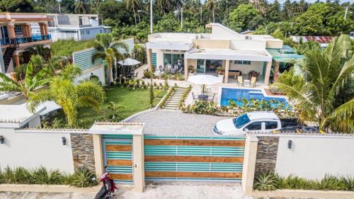 Matancitas Villa | Villa Alida Nagua Pool Beach Dailymaid & Bbq