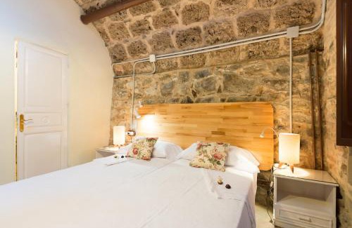 La Caleta Apartment | Villa Amalia Suites Malaga