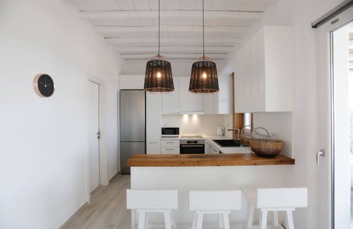 Kalafatis Villa | Villa Angelika/Pink Pelican by the beach