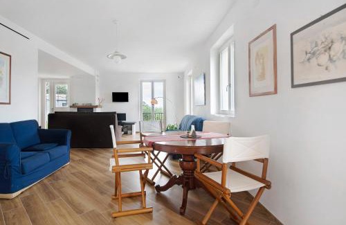 Rezza Villa | Villa Angelina