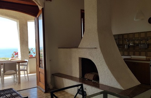 Fuscaldo Apartment | Villa Anna - Apartment with a stunning sea view just minutes from the beach