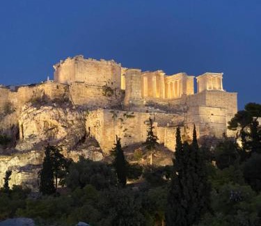 Thissio Villa | Villa Anna under Acropolis