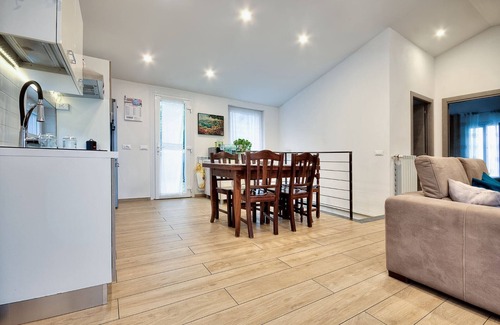 Poggi Villa | Villa Anna with private pool located on ground level 2 bedroom for 6 persons.