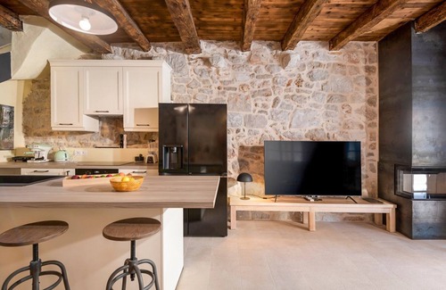 Pitve Villa | Villa Ante - Two Bedroom Villa, Sleeps 6