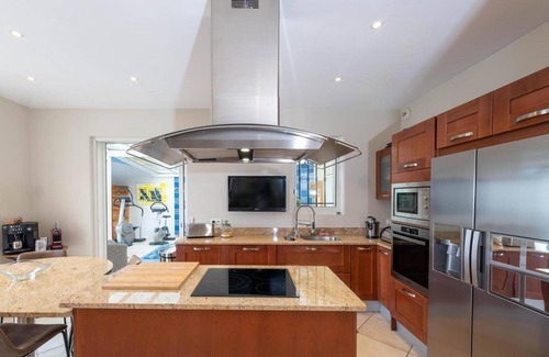 Falicon Villa | Villa 'Aquarelle' with Sea View, Wi-Fi and Air Conditioning