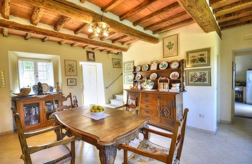 Vorno Villa | Villa Artemia: A splendid eighteenth-century three-story historical villa surrounded by a wonderful age-old park, with Free WI-FI.