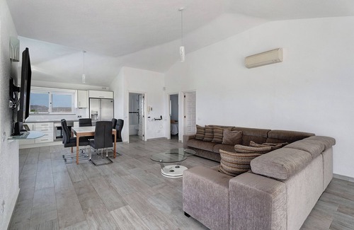 Complejo turistico Amarilla Golf Villa | "Villa Atlantico" Near the Beach with Private Pool, Wi-Fi, A/C, Terrace & Garden