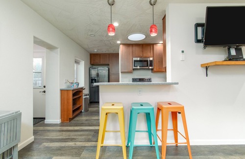 Crescent City House | Villa Au Contraire-luxury within steps to Jedediah Smith Park and Smith River