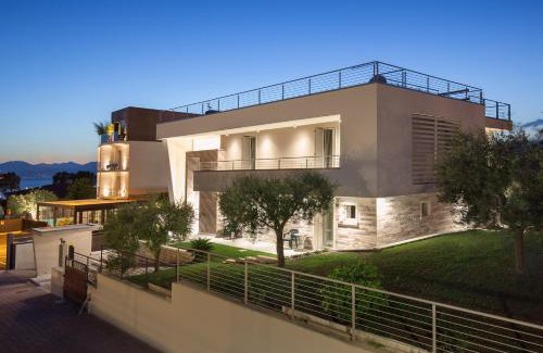 Cisano Apartment | Villa Aurora-Holiday Home APT 1