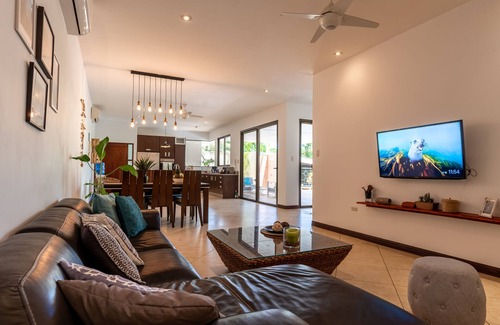 Carmen Villa | Villa Ayola | PRIME LOCATION | 1MIN WALK TO BEACH