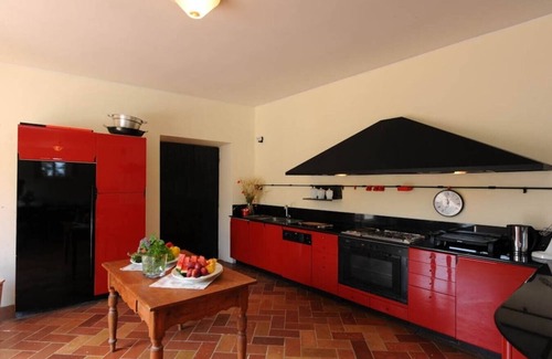 Rupoli Villa | Villa Baci - Large private property with two pools