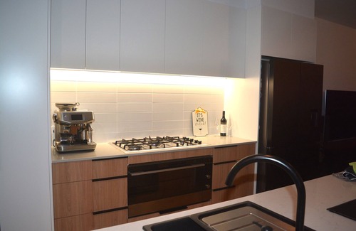 Adamstown House | Villa Bailey - Central Luxury in Newcastle