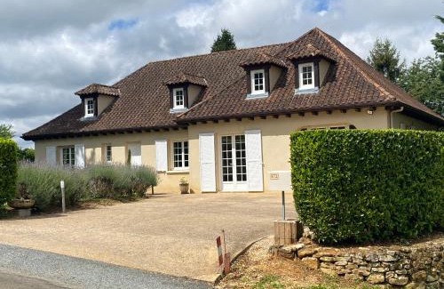 Pays-de-Belves Villa | Villa Bellevue