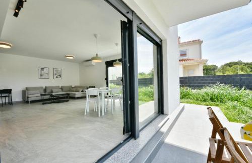 Gulici Villa | Villa Bianca