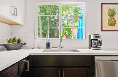 Erie House | Villa Blanca - Your In-Town Stay in Erie - Fully Equipped 4 Bedroom/2 Bath Home.