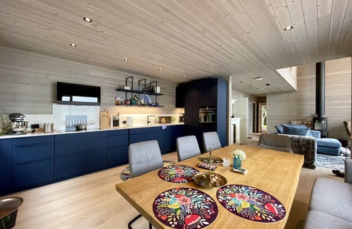 Kristiansund House | Villa Blue Dream - Dream holiday home directly at the fjord with jacuzzi & sauna