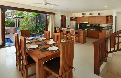 Sunset Road Villa | Villa Blue - Spectacular 5-6 bedroom