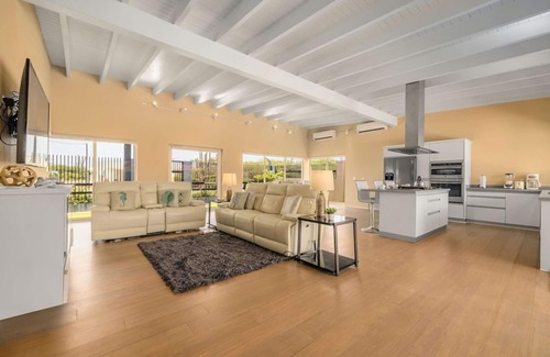 Opal Villa | Villa Blue Topaz - Oasis with Pool, Hot tub, Sauna