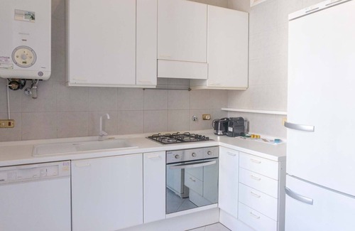 Rione XVI Ludovisi Apartment | Villa Borghese Large Apartment