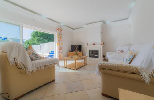 Vale do Garrao Villa | Villa Bota by Garvetur