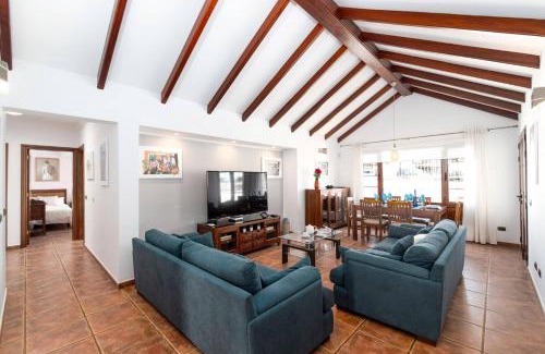 Matagorda Villa | Villa Breezes by Villa Plus