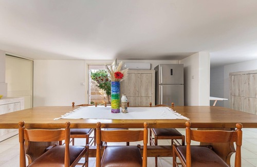 Torre Castiglione Apartment | Villa Buenavista - Piano Inferiore by BarbarHouse