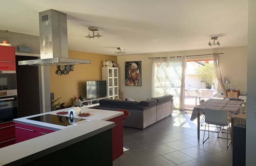 Saint-Andre-de-Cubzac House | Villa Cabarieu classified tourist office with swimming pool.