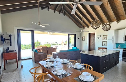 Juba Sound House | Villa Caretta 3 Bedrooms with Stunning Ocean Views