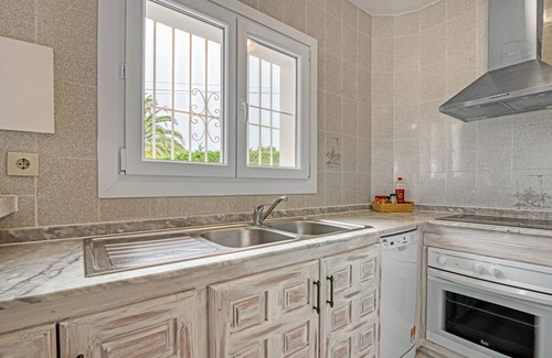 Empedrola Villa | Villa 'Casa Leuki' with Sea/Mountain Views, Pool, Garden, Wi-Fi & AC
