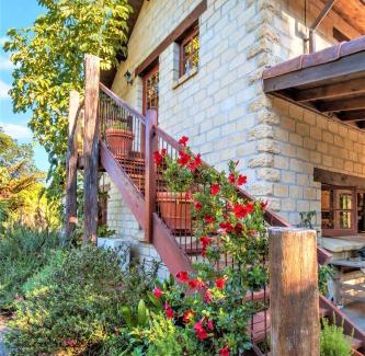 Katikati House | Villa Casa Maria Luxury Tuscan Villa