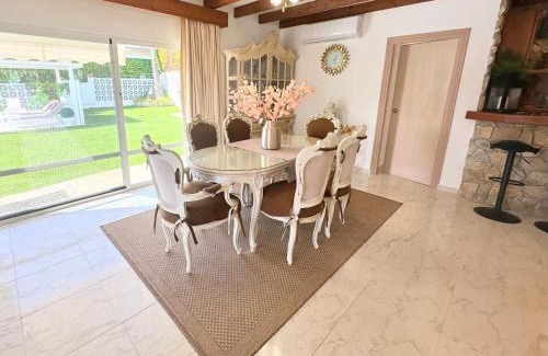 Urbanizacion Costabella Villa | Villa CasaCara Marbella beachside Costabella -Spain